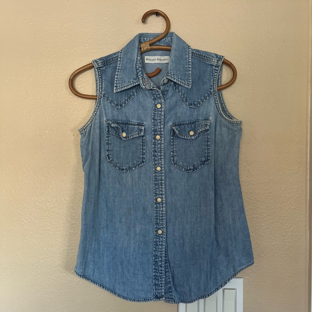 Banana Republic Denim Button Down Sleeveless Top